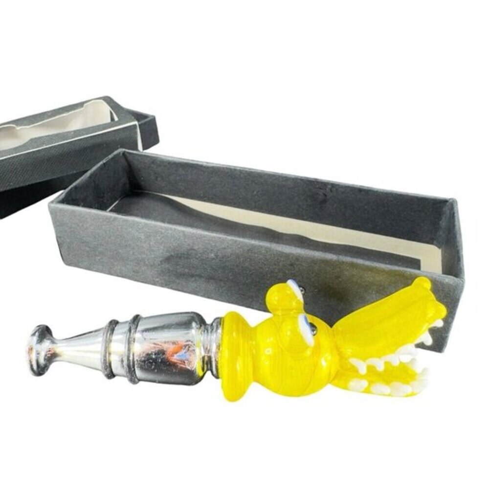 Dennis East International Glass Bottle Stopper Glass‎ Yellow Lizard Big Teeth